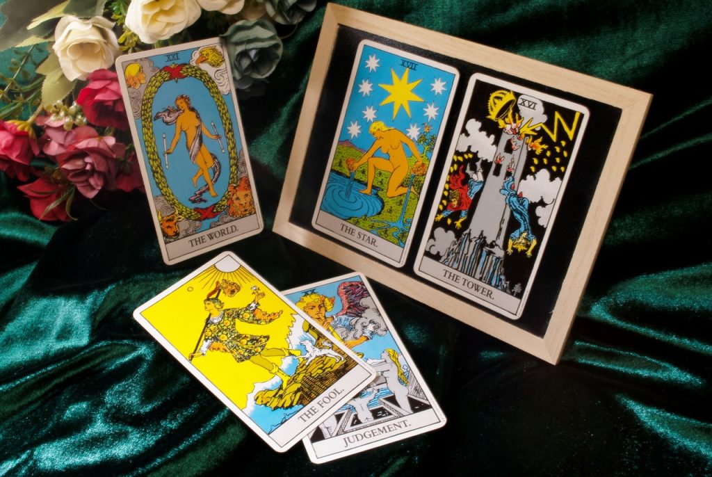 comment obtenir les meilleurs resultats de votre consultation de tarot divinatoire 5 astuces efficaces a utiliser en ligne ou par telephone